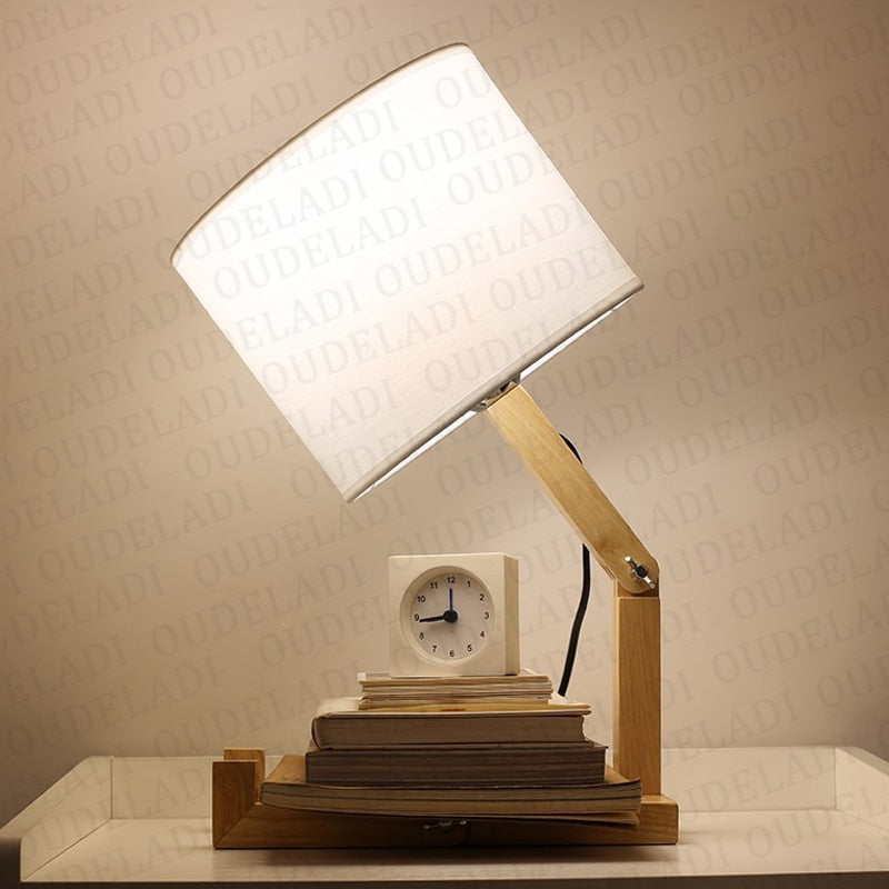 Robot Shape Wooden Modern Design Table Lamp